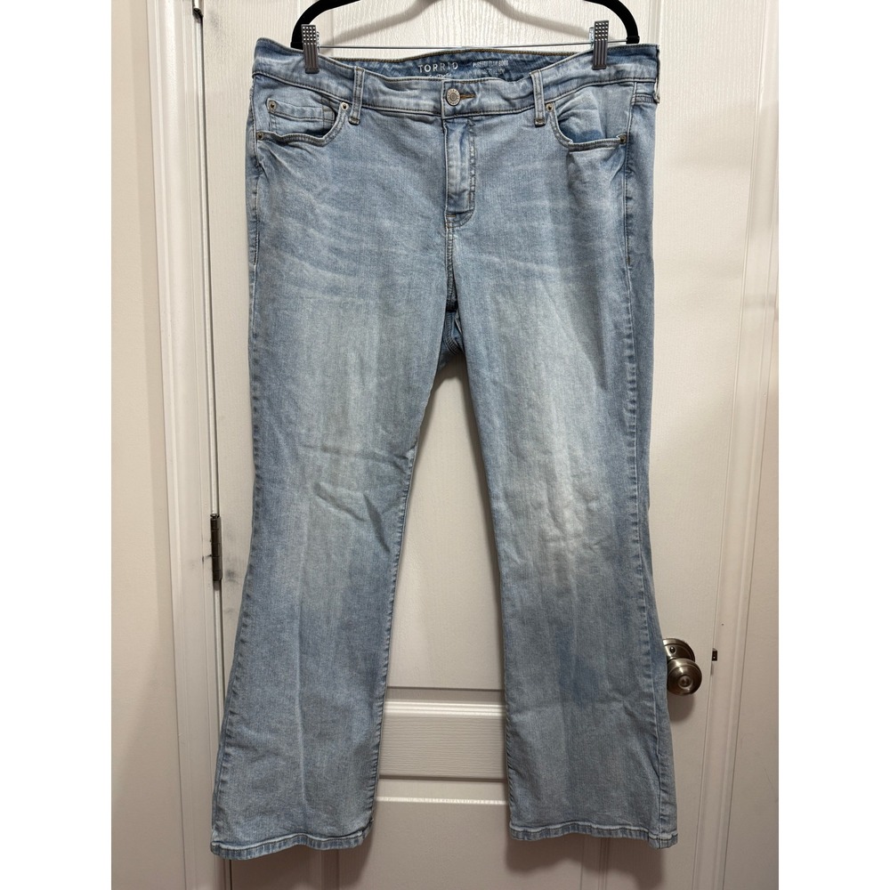 Torrid‎ Perfect Slim Boot Jeans 18R Light Wash Vintage Stretch Denim 41260117